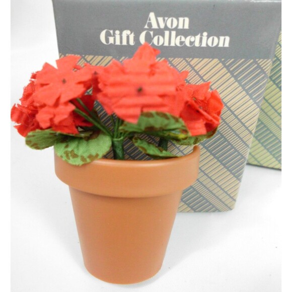 Vintage Avon Gift Collection Lot of 9 Valentines Easter Magnet Figurine Ornament - Picture 8 of 8